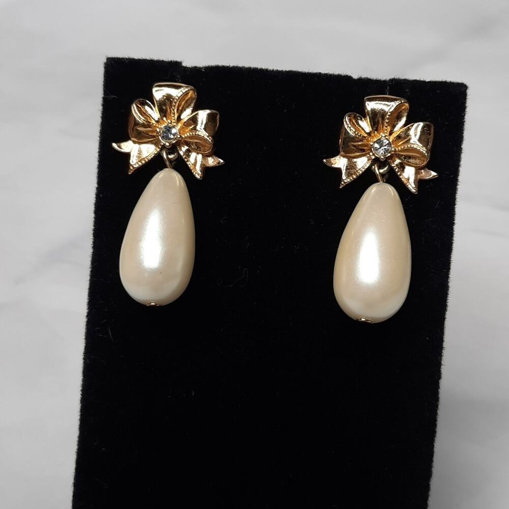 Vintage Gold Tone Bow Dangle Earrings Pearlescent Beads